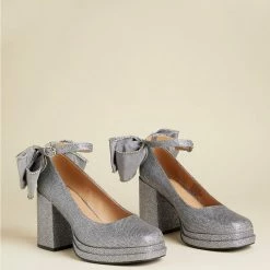 BETSEYJ Betsey Johnson Bow Back Heel (WW)